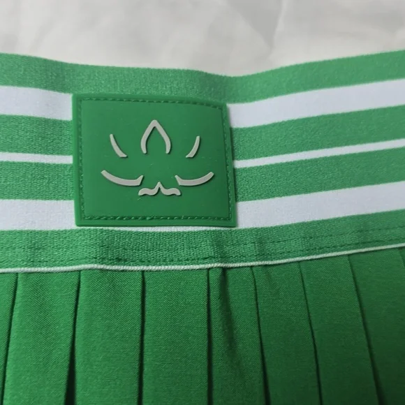 Beyond Yoga If You Pleats Elastic Green Mini Women's Skirt Size Small NwT. - Picture 9 of 10